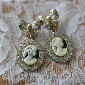 Vintage Cameo Bow Earrings with Clear Stones